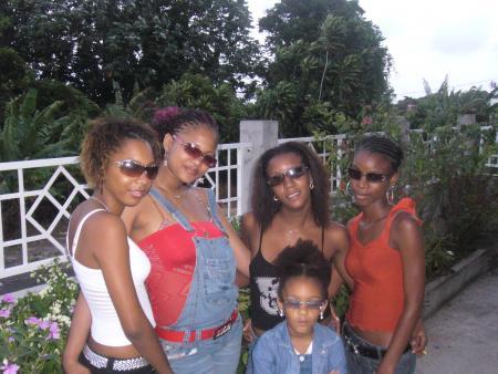 Lili, laulau,dody,dodo and nana...